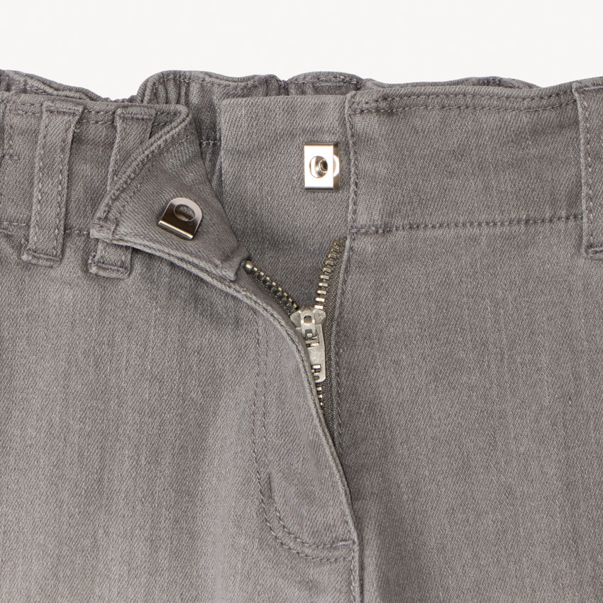 Jean amplio liso de denim estilo cargo con bolsillos para niña 