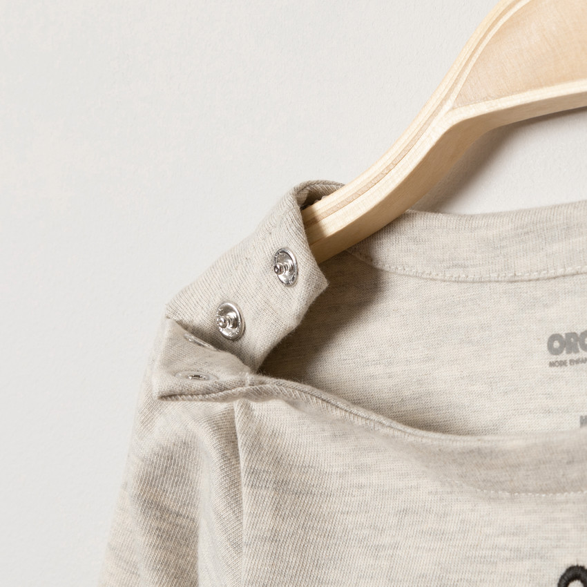 Marinera motivo oso bordado con rayas contrastadas   