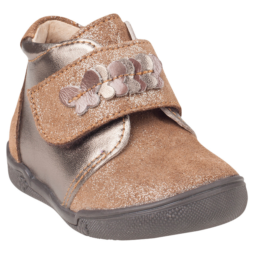 Botines dorados de cuero con cierre de velcro y parches de mariposas 