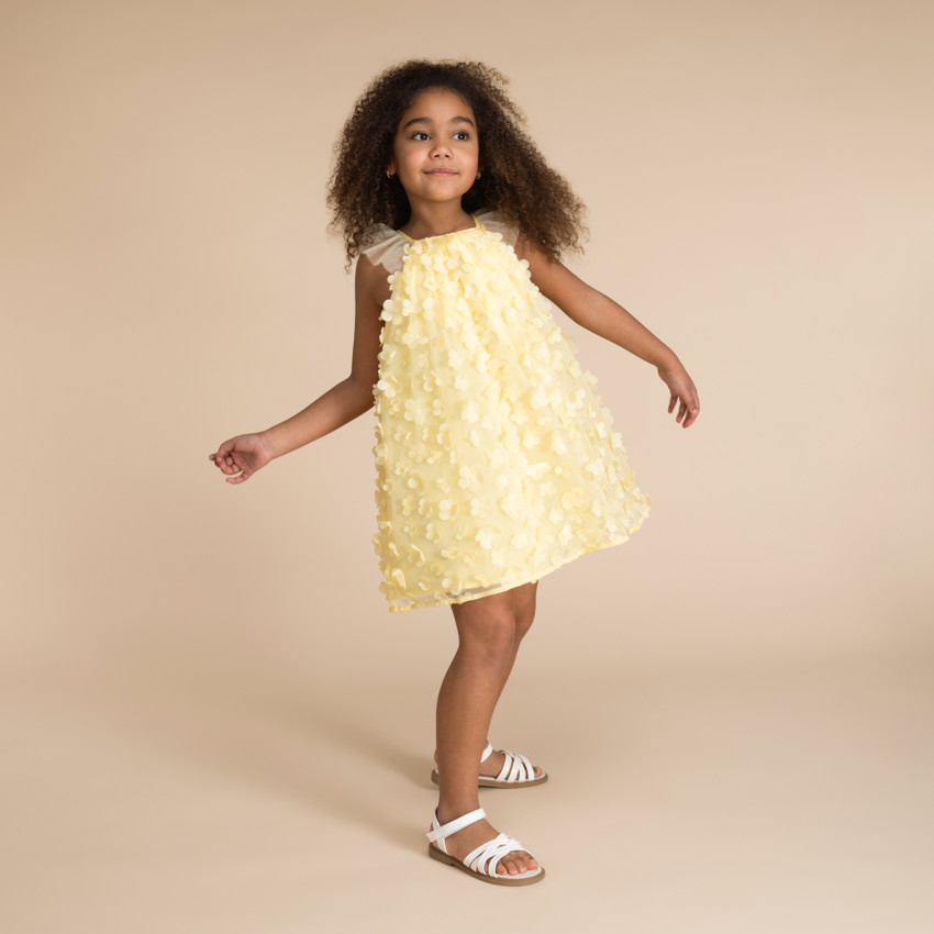 Vestido liso de tul y satén con pequeñas flores en 3D para niña 