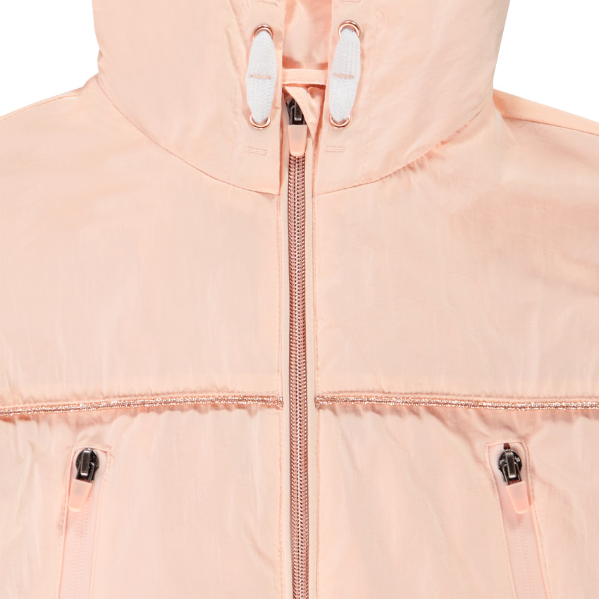 Chaqueta cortavientos capucha 