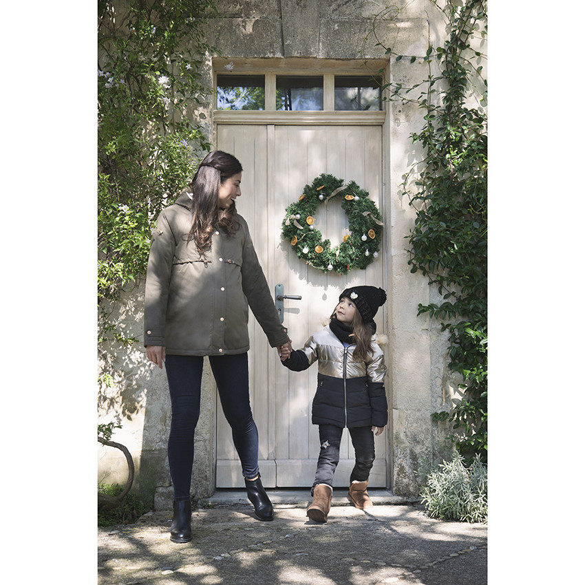 Chaqueta acolchada larga con capucha 