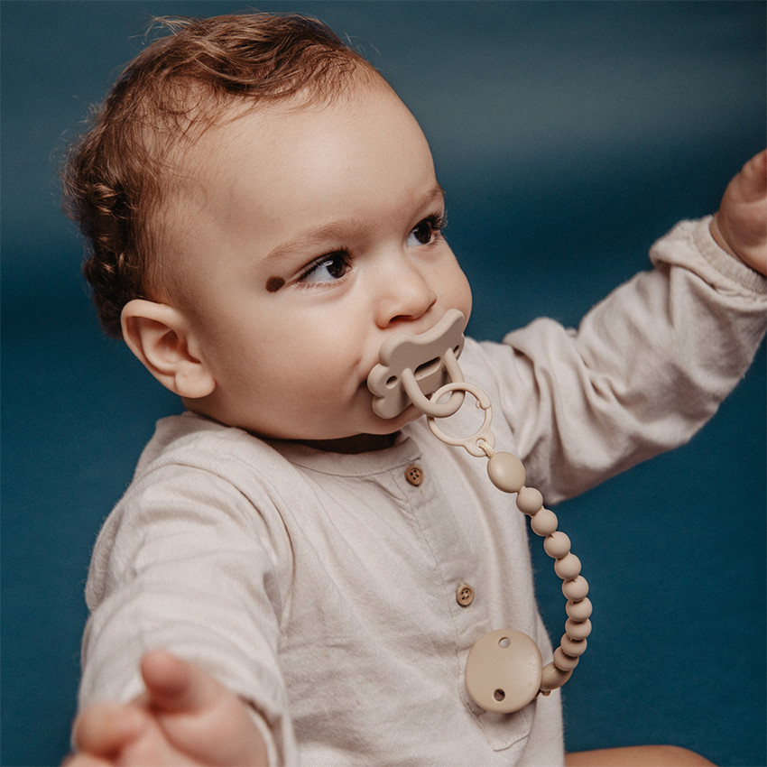 Chupete silicona fisiológico 0-6M Colour Essence Butterfly beige 