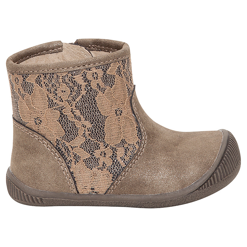 Botines doradas con empeine de encaje  