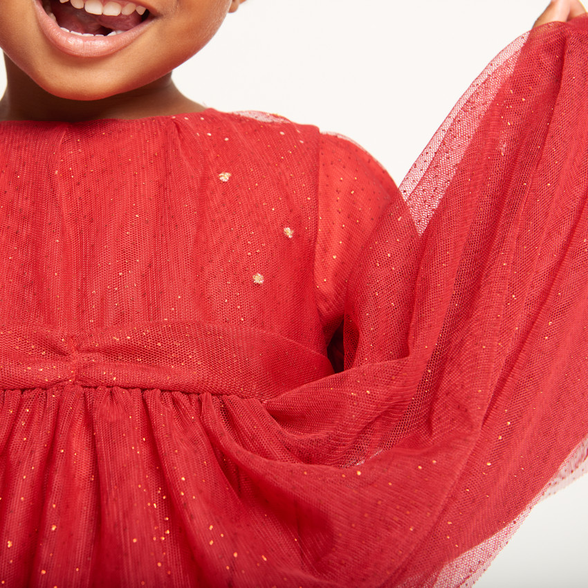 Ropa de fiesta de manga larga en tul brillante para niña. 