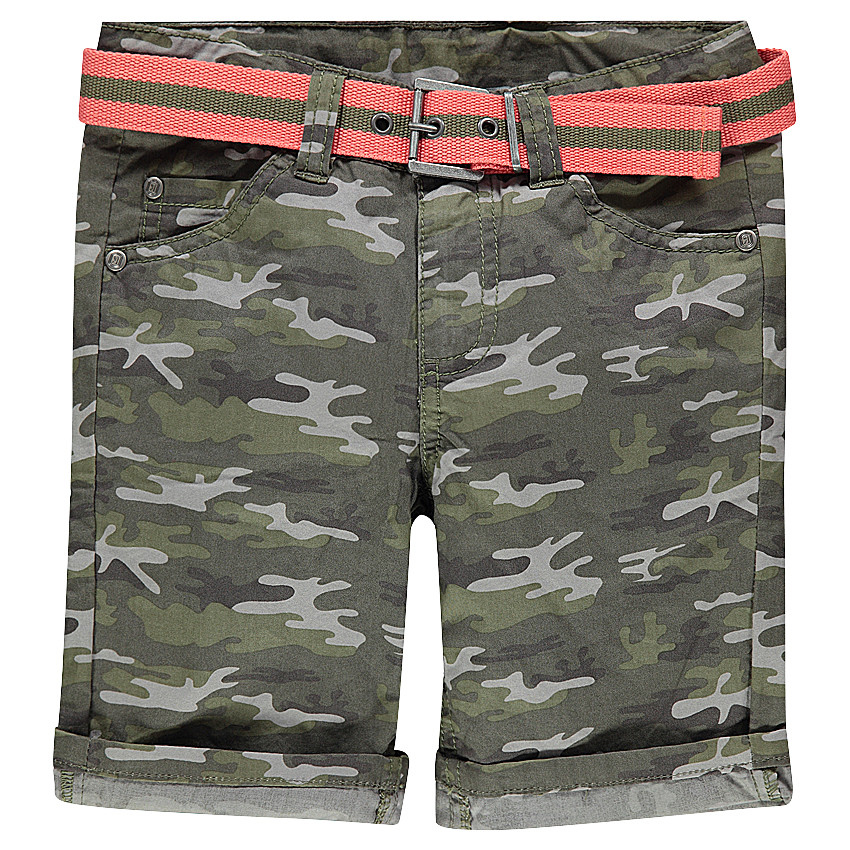 Bermudas de sarga con estampado militar y cinturón extraíble 