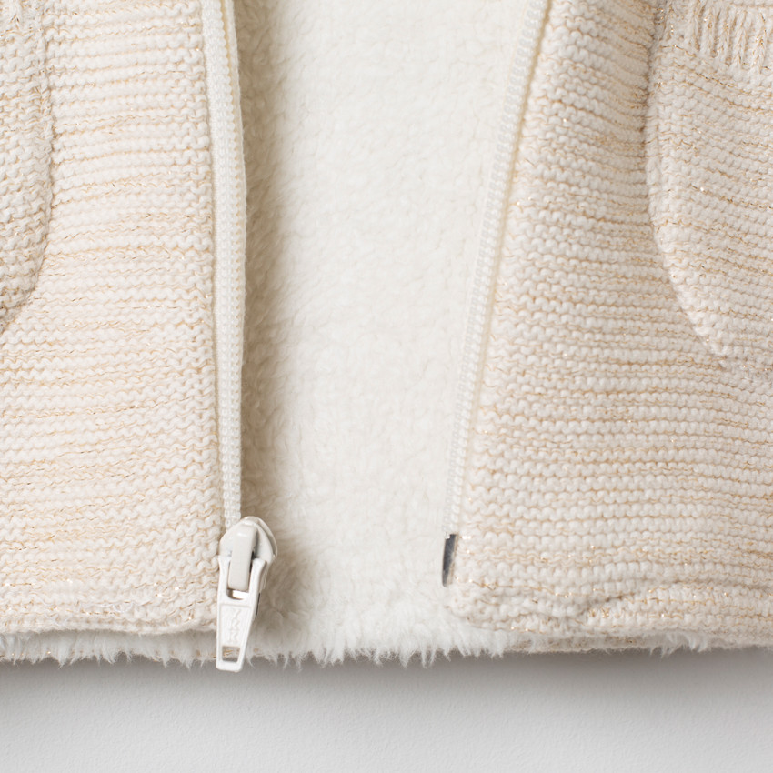 Chaqueta de punto con capucha forrada sherpa 