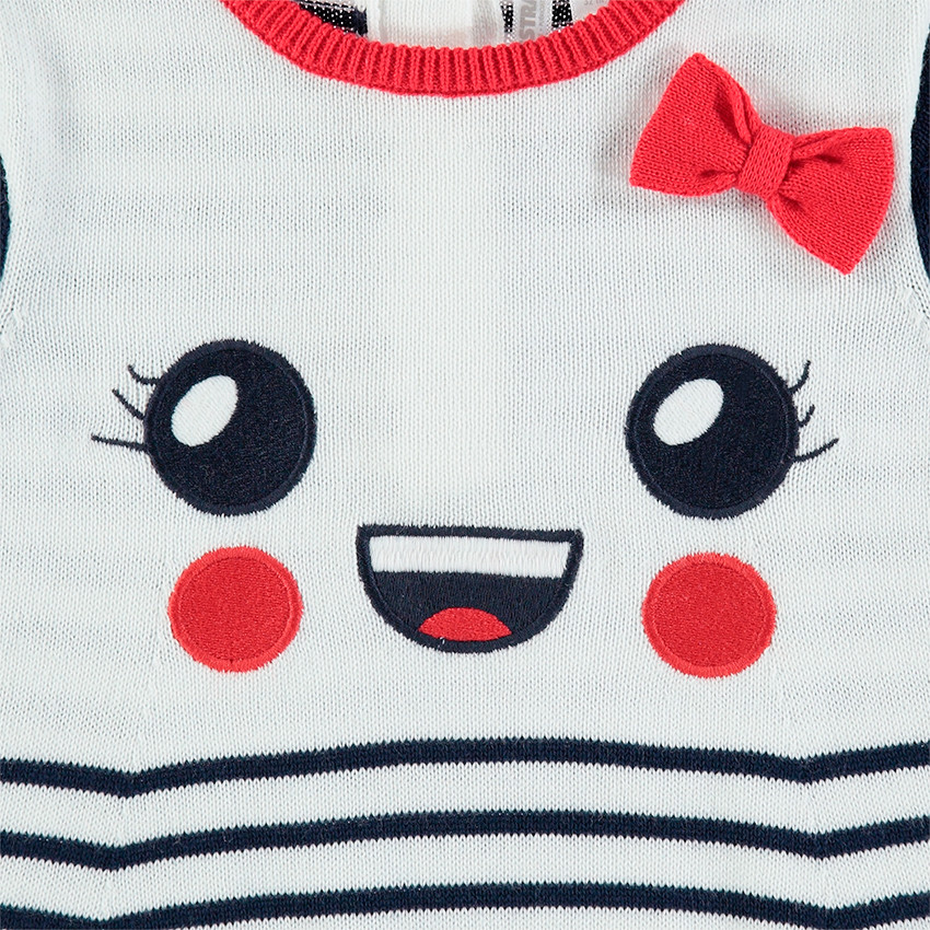 Vestido de manga corta de punto con detalles bordados 