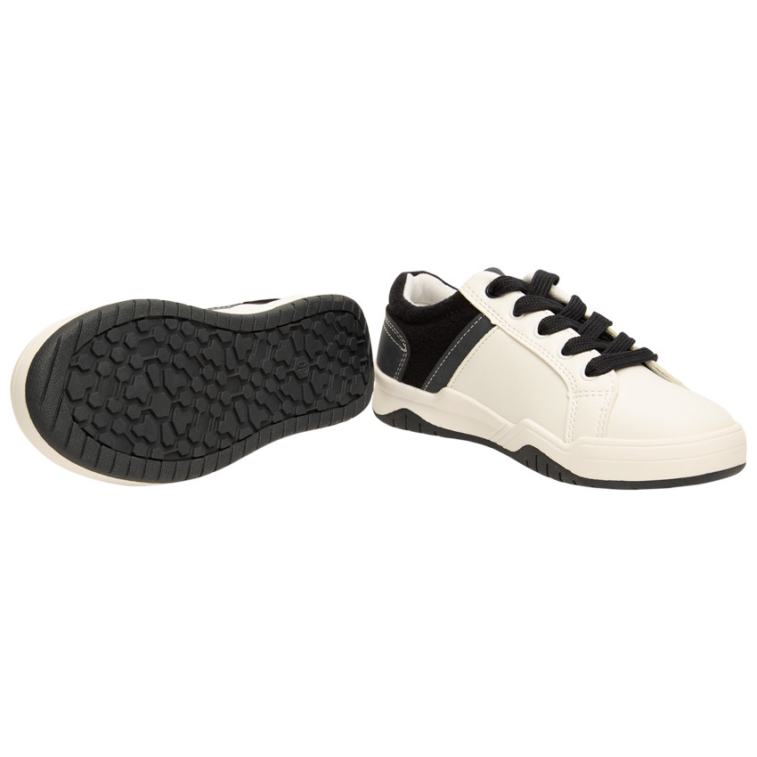 Zapatillas bajas con cordones y empiñaduras para niño 