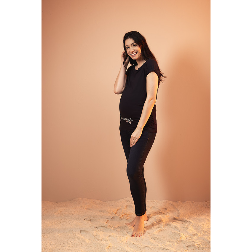 Camiseta de embarazo de manga corta con estampado de mensaje 