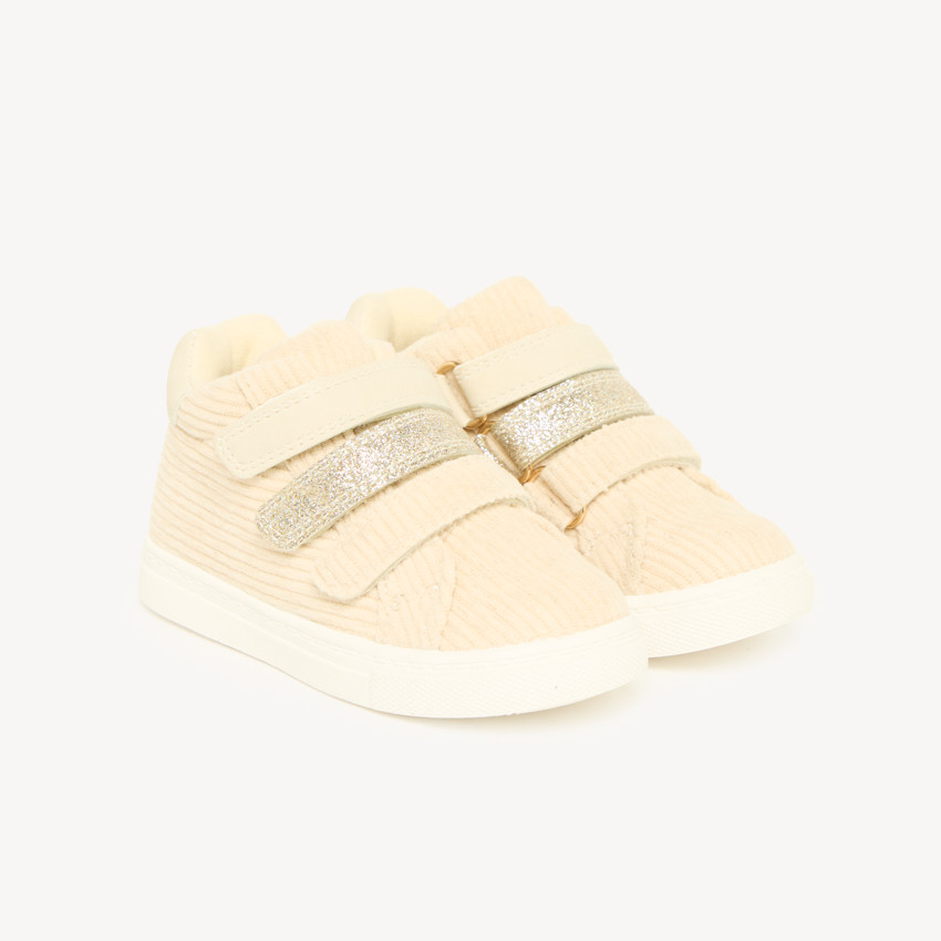 Zapatillas de efecto de terciopelo de tres velcros para niña bebé 