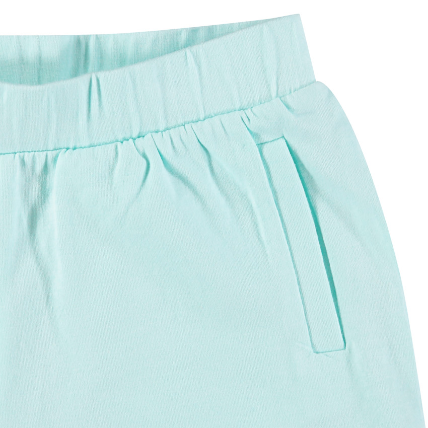 Conjunto con Camiseta de flores y pantalon corto liso  Additional Conjunto con Camiseta de flores y pantalon corto liso