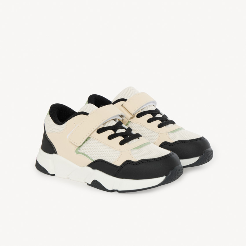 Bambas deportivas de malla con inserciones para niño 