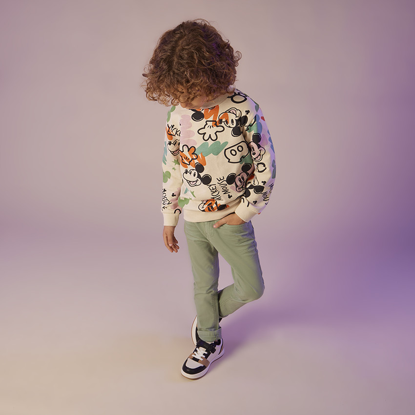 Pantalón slim liso efecto arrugado para niño 