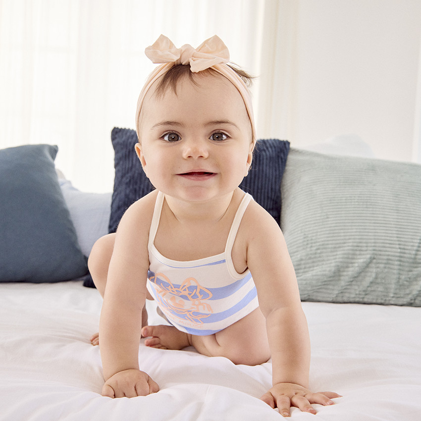 Combishort rayada puff print Minnie Disney para bebé niña  Additional Combishort rayada puff print Minnie Disney para bebé niña
