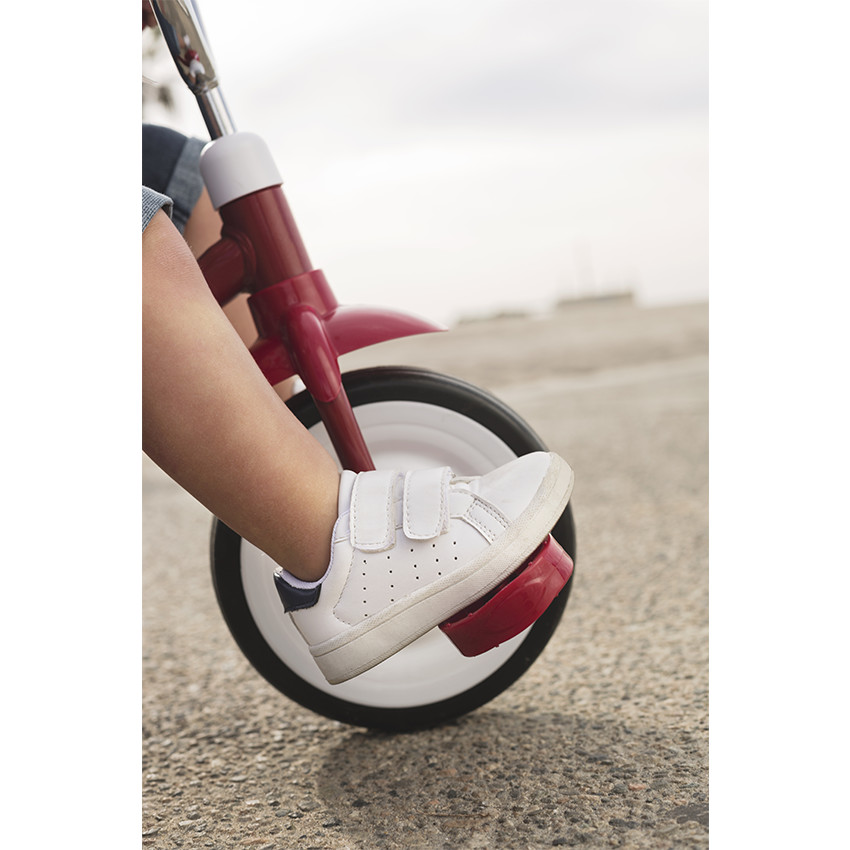 Zapatillas bajas con velcro del 20 al 23 