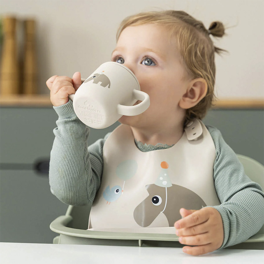 Babero de silicona con bolsillo recogemigas Celebration arena 