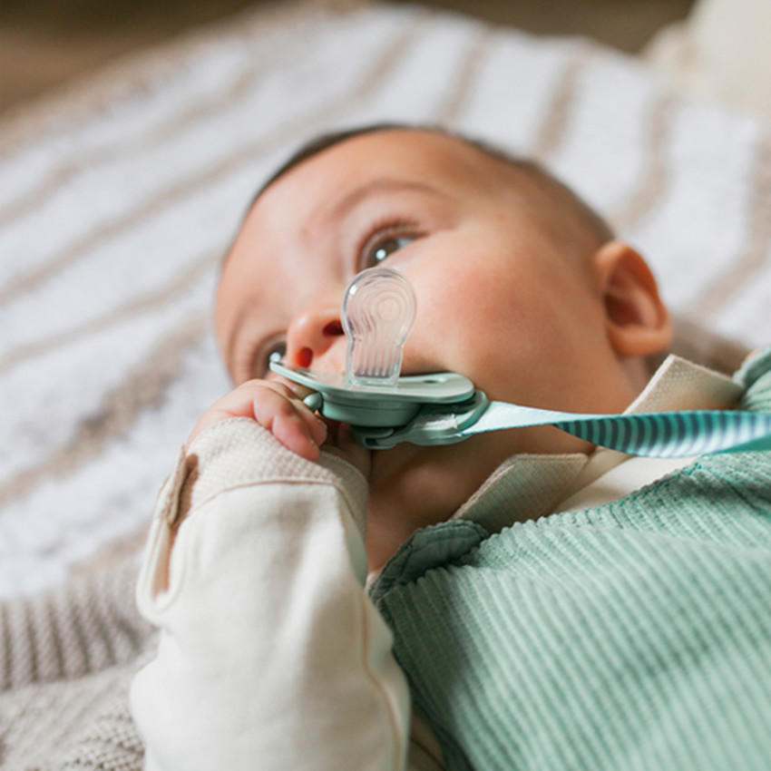 Chupete con tetina fisiológica de silicona Hygge whiskers 18M+ rosa 