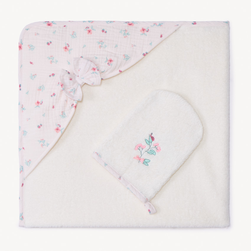 Set de baño de esponja 2 piezas con motivos florales para niña. 