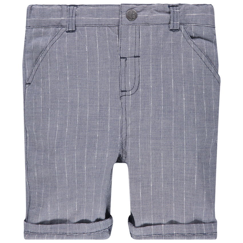 pantalon corto con rayas finas y bolsillos 