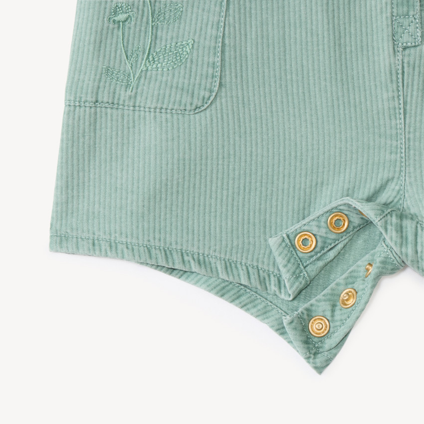 Pantalón corto para bebé niña de tela con bordado de flores 