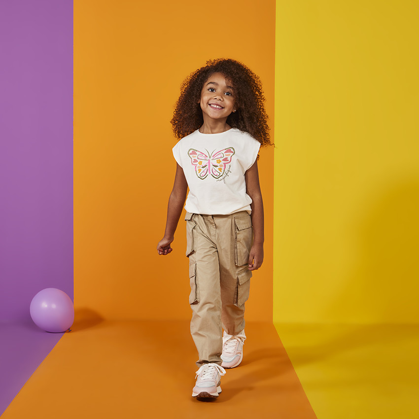 Camiseta manga corta motivo en cording niña 