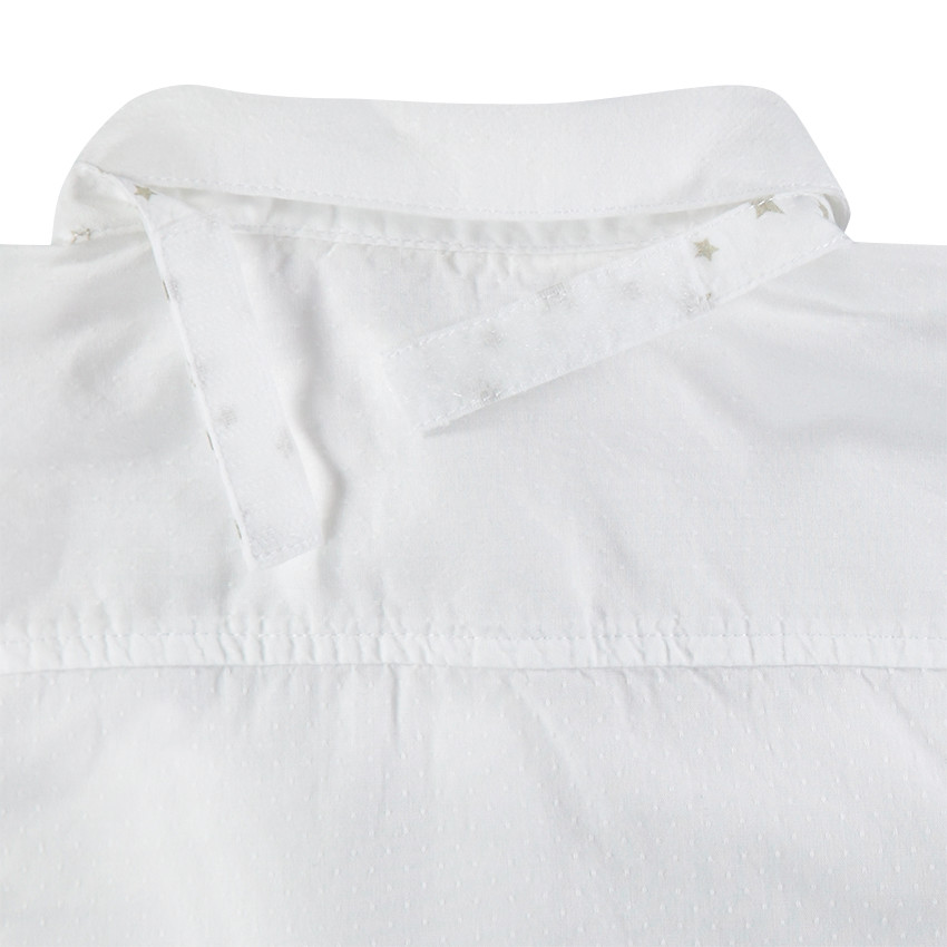 Camisa de manga larga con pajarita desmontable 