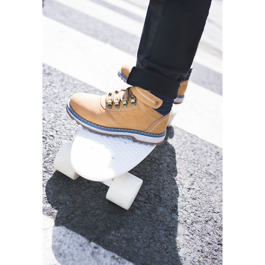 Botines efecti cuero camel con forro de borreguillo 