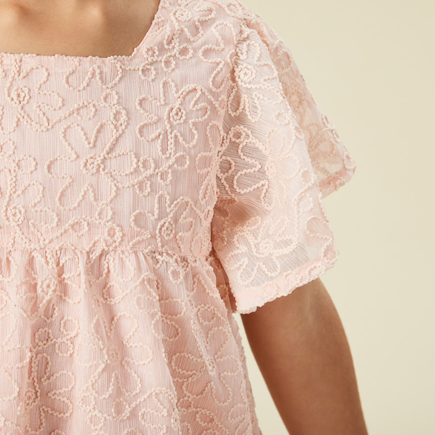 Vestido de manga corta de crepé y tul con motivo floral en cording para niña 