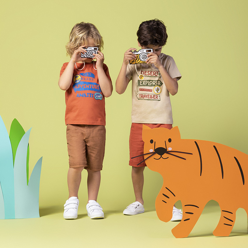 Camiseta manga corta corta estampado/ parches 