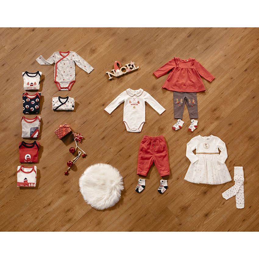 Túnica manga larga con estrellas doradas all-over 