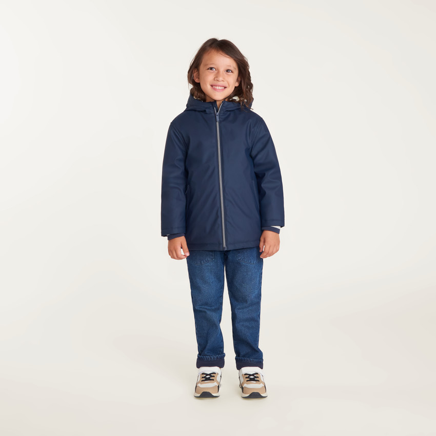 Parka de goma para niño con forro de micropolar y capucha. 