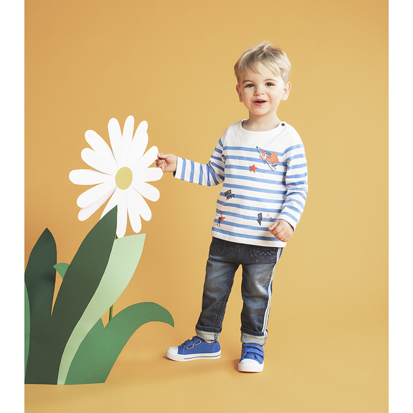 Vaqueros con efecto desgastado y arrugado con bandas en los laterales  Additional Vaqueros con efecto desgastado y arrugado con bandas en los laterales