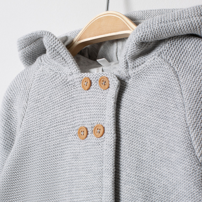 Chaqueta de punto con capucha  Additional Chaqueta de punto con capucha