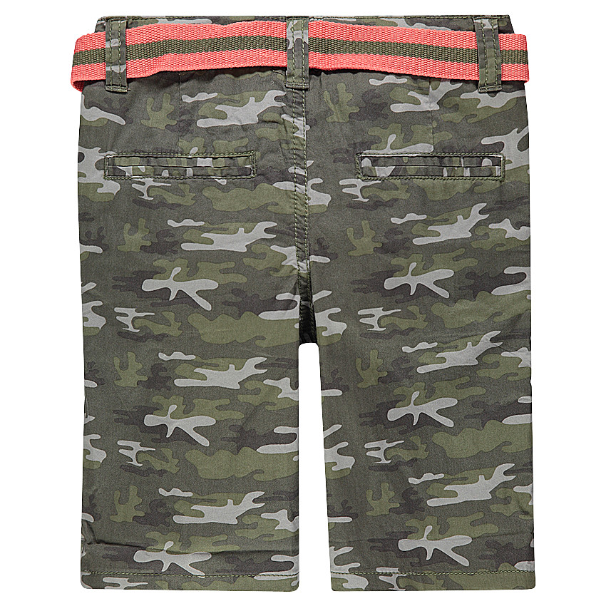 Bermudas de sarga con estampado militar y cinturón extraíble 
