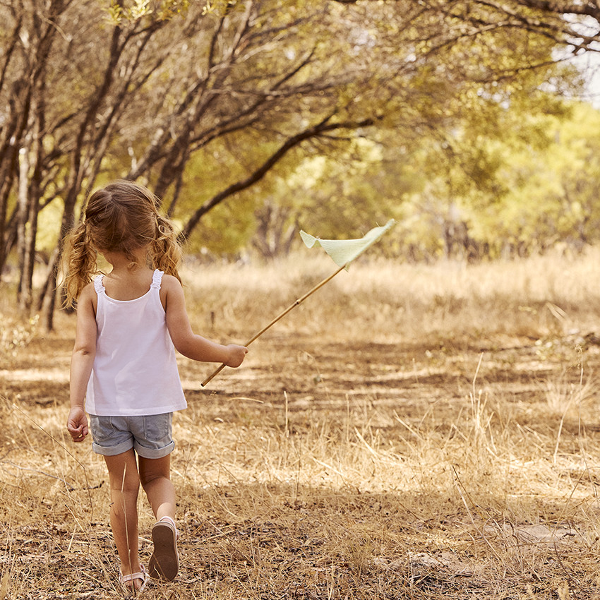 Short vaquero con cinturón para anudar y lentejuelas para bebé niña 