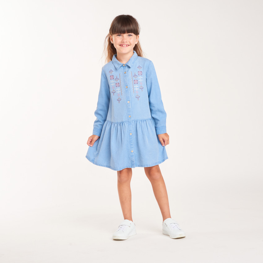Ropa de camisa niña con mangas largas y bordados decorativos 
