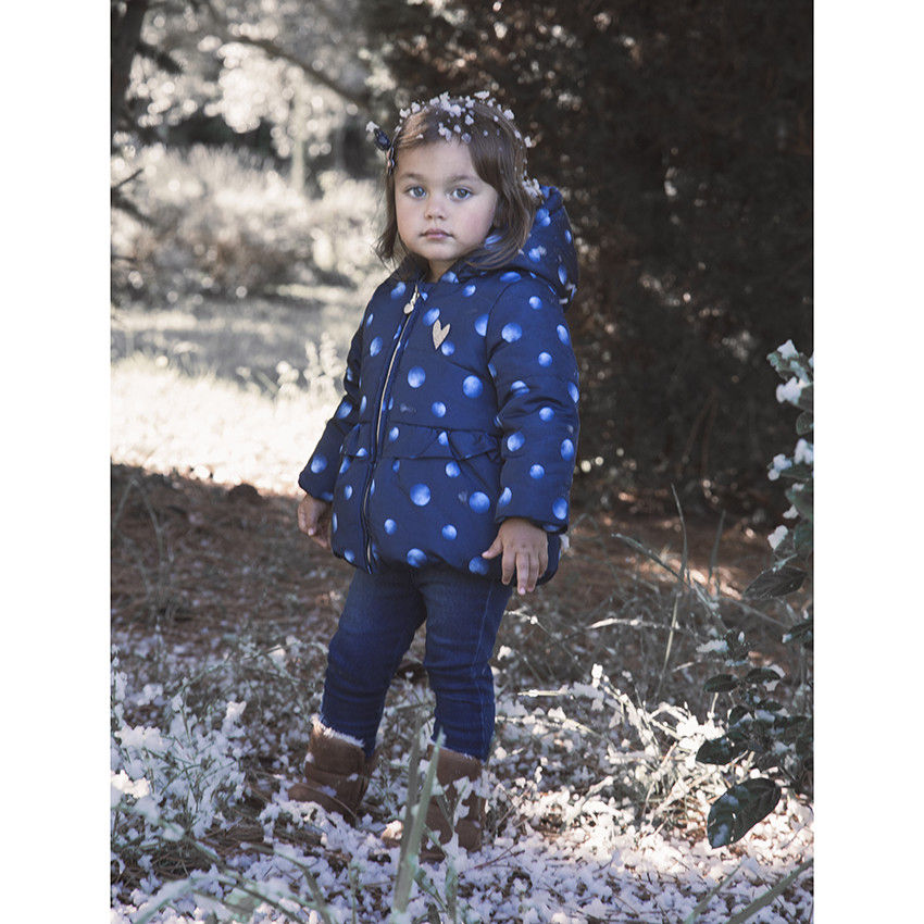 Chaqueta con capucha con estampado de lunares forrada en sherpa 