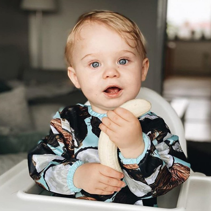 Babero de manga larga con estampado de cocos 