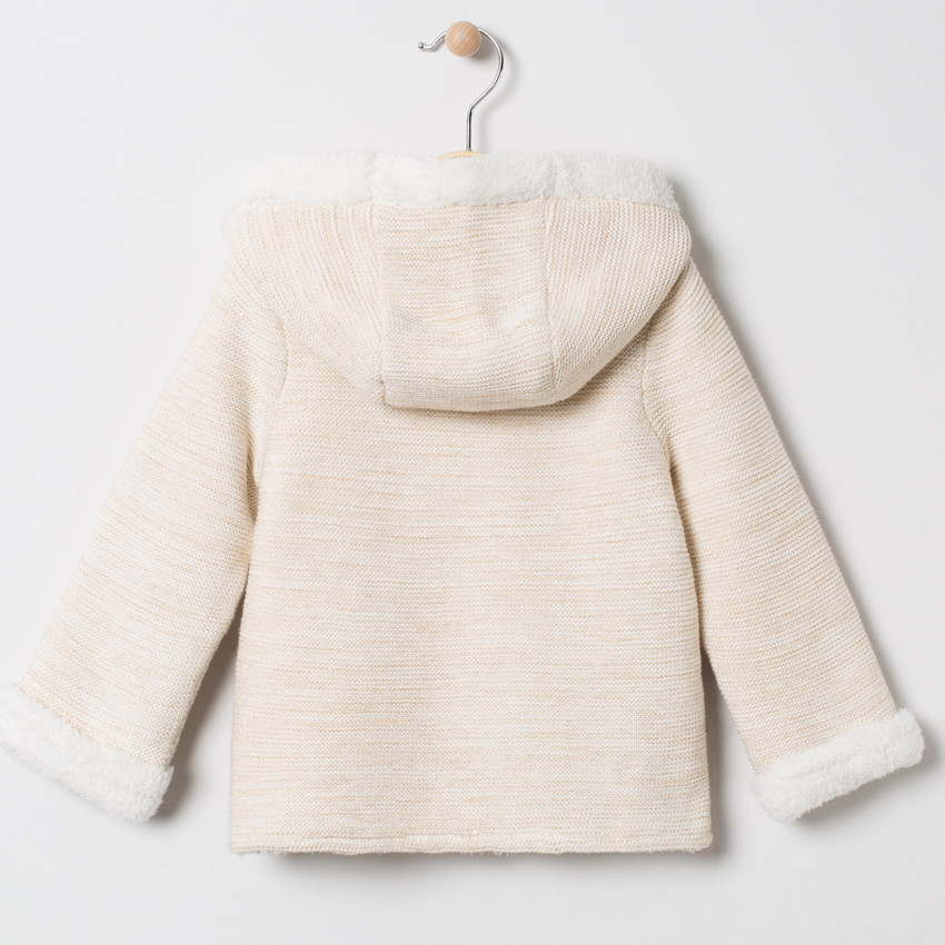 Chaqueta de punto con capucha forrada sherpa 