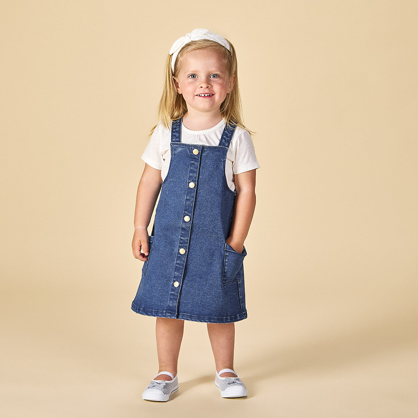 Vestido peto de mezclilla para bebé niña 