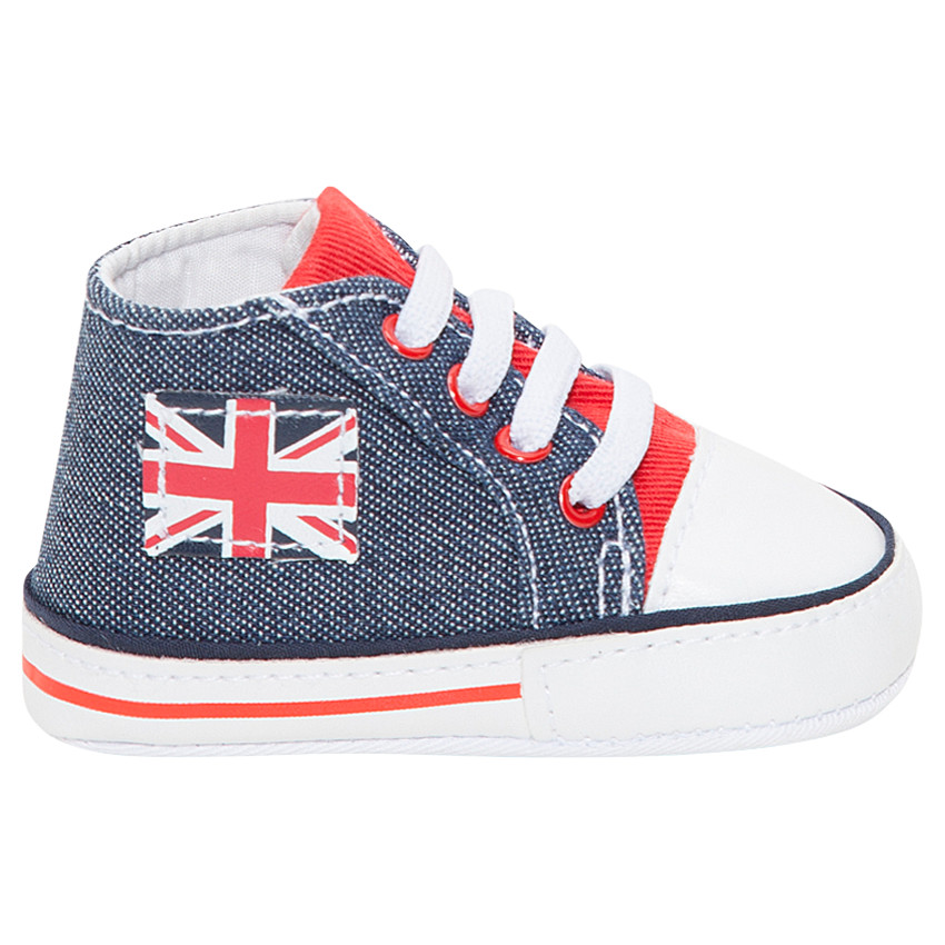 Deportivas altas de lona tipo vaquera con parche de bandera 