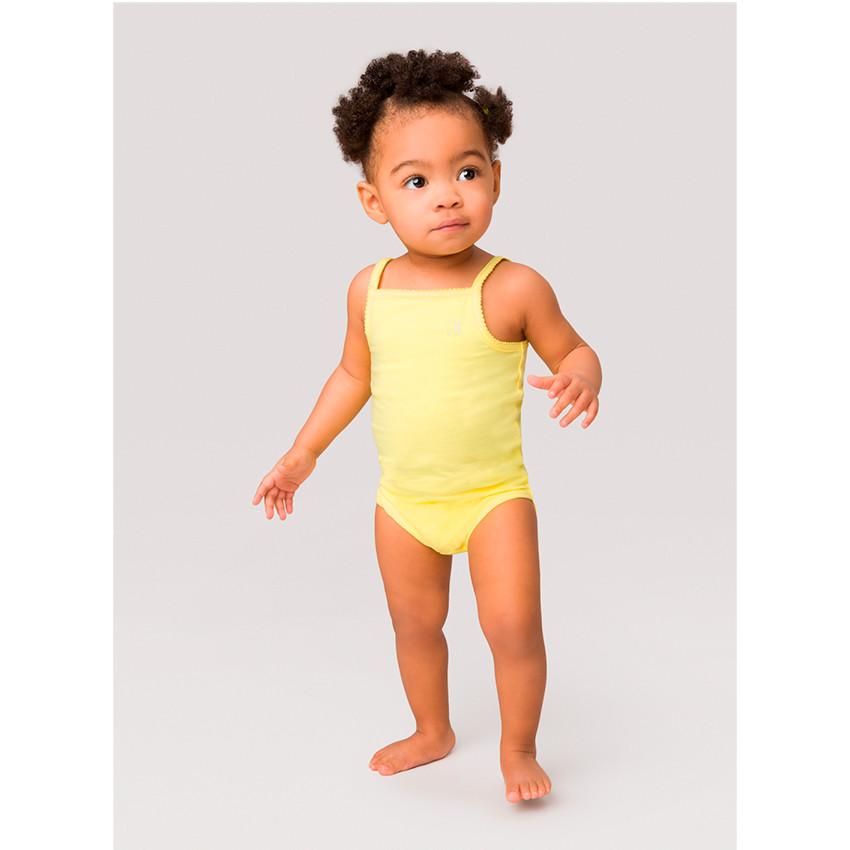 Juego de 3 bodies lisos con tirantes finos 