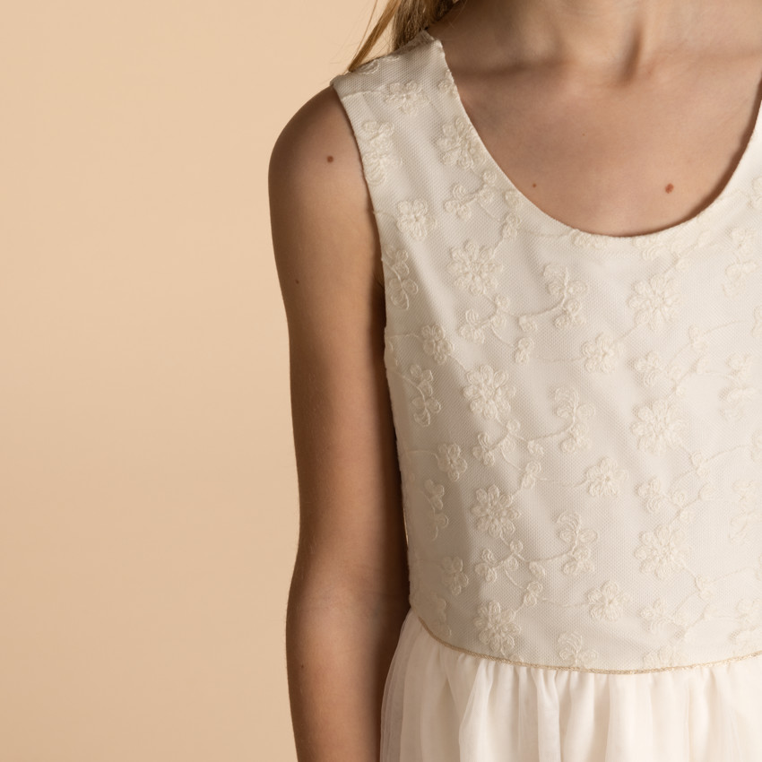 Vestido largo de ceremonia en tul bordado para niña 