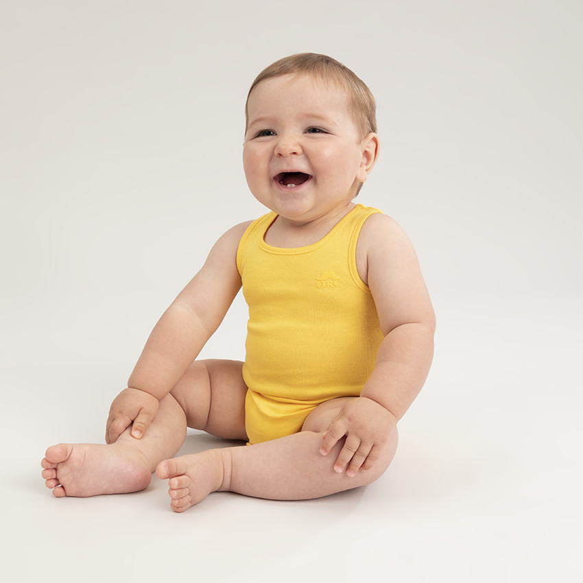 Pack de 3 bodies sin mangas de algodón para bebé niño con logo estampado.  Additional Pack de 3 bodies sin mangas de algodón para bebé niño con logo estampado.