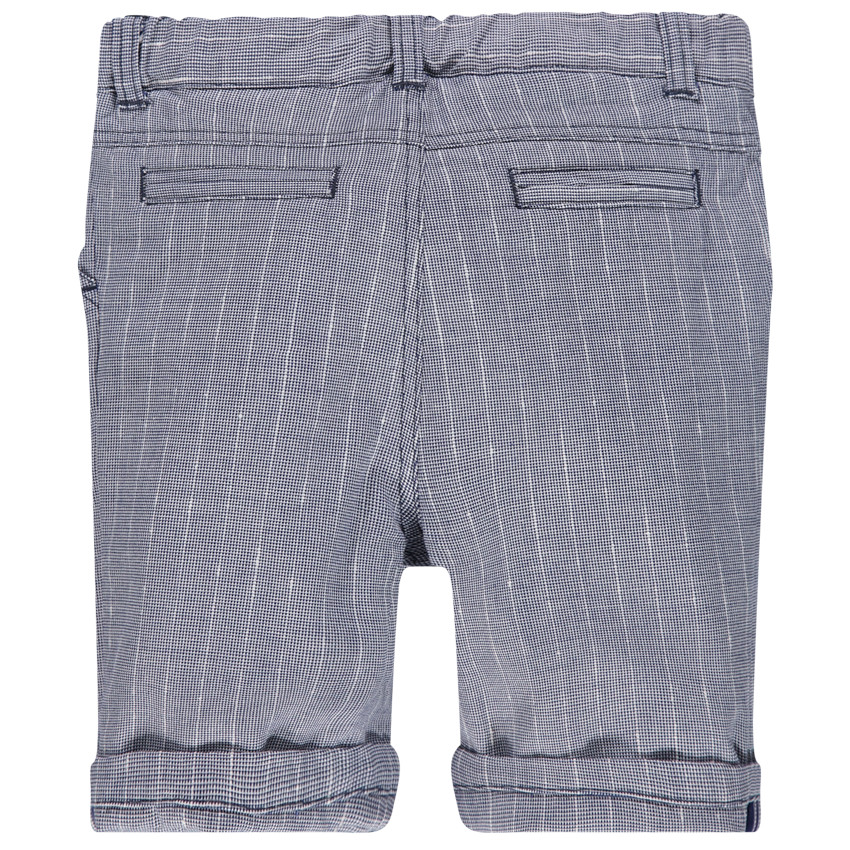 pantalon corto con rayas finas y bolsillos 