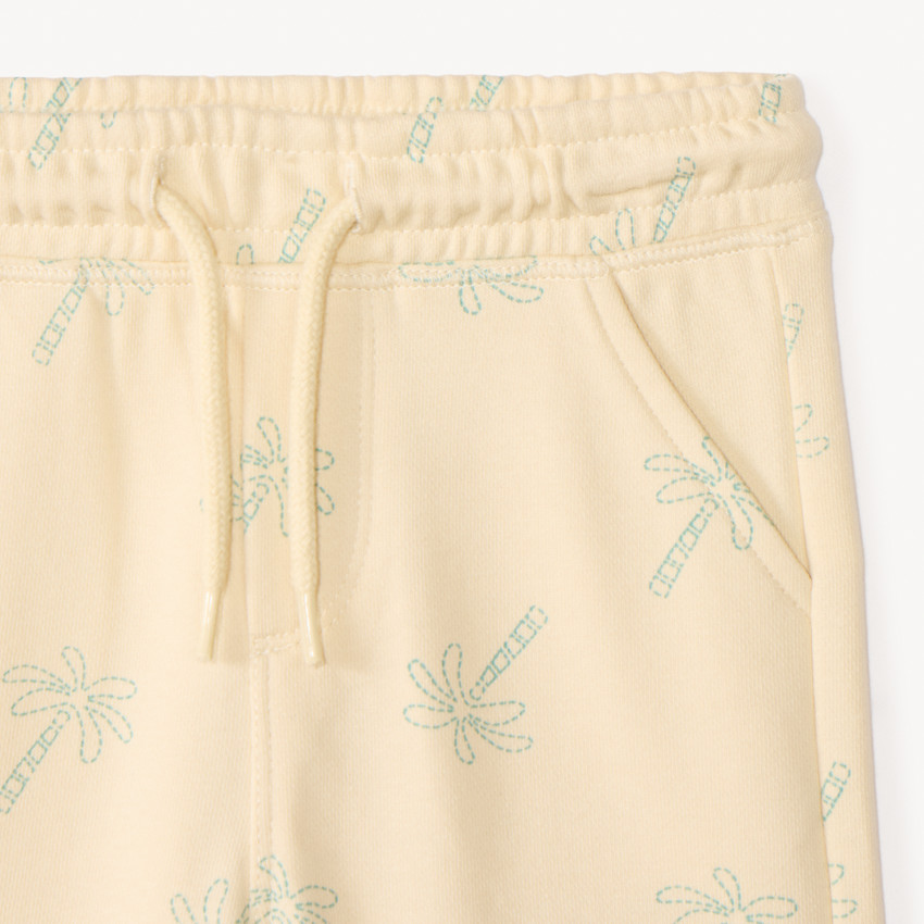 Conjunto de dos piezas, camiseta + pantalón corto con estampado de jungla para bebé niño. 