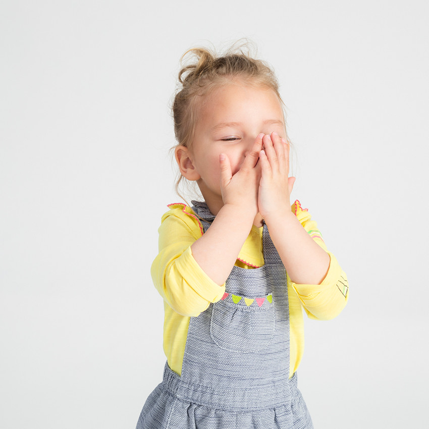 Vestido de algodón de fantasía con bolsillos y pompones de colores 