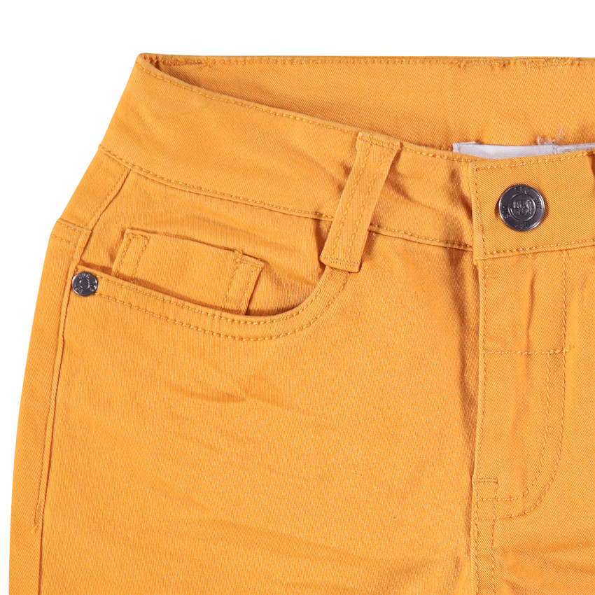 Pantalón con bolsillos liso con efecto desgastado y arrugado Main Pantalón con bolsillos liso con efecto desgastado y arrugado