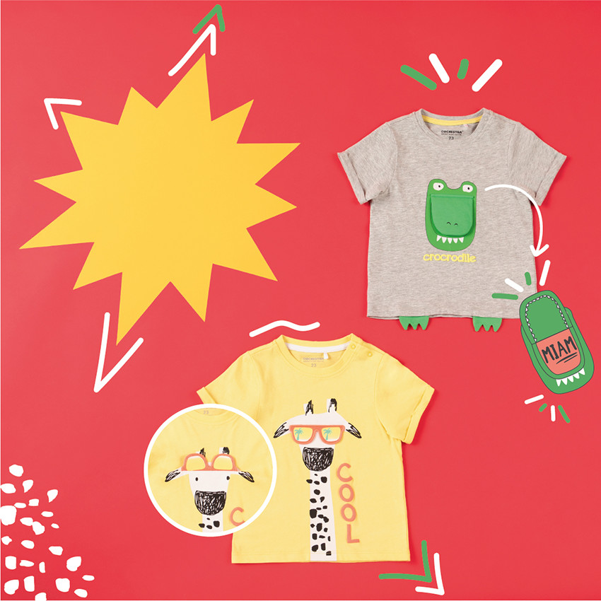 Camiseta de manga corta y estampado de jirafa con gafas 